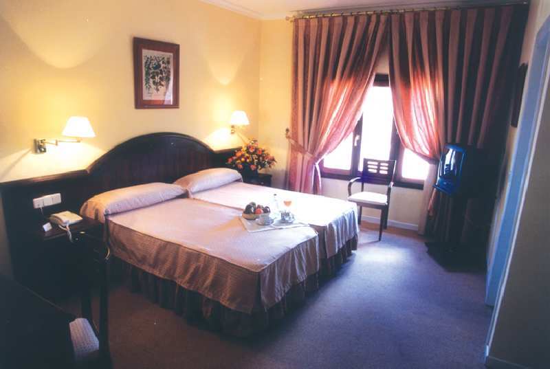 Hotel Trafalgar Jerez de la Frontera Rom bilde